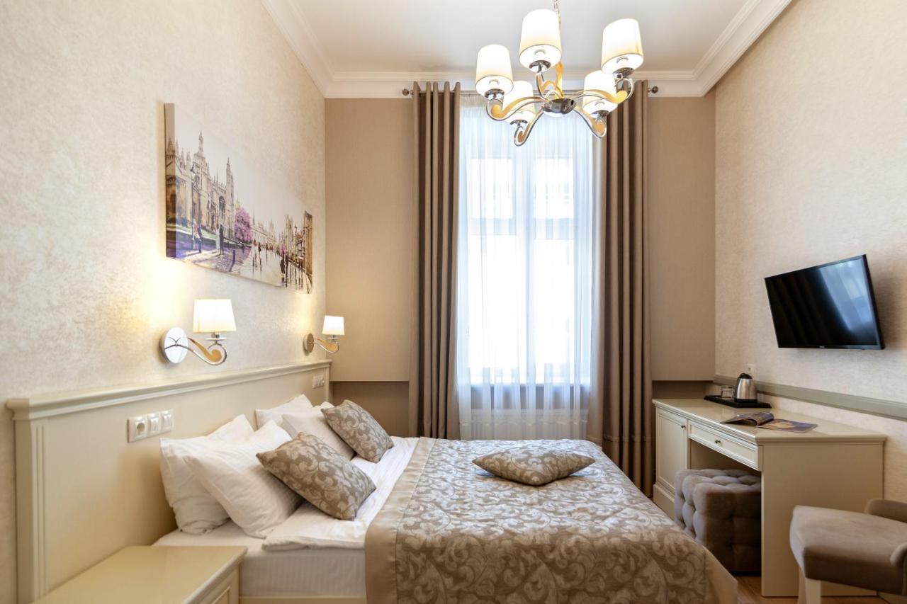 Royal Mini-Apart Hotel On Rynok Square Lviv Luaran gambar
