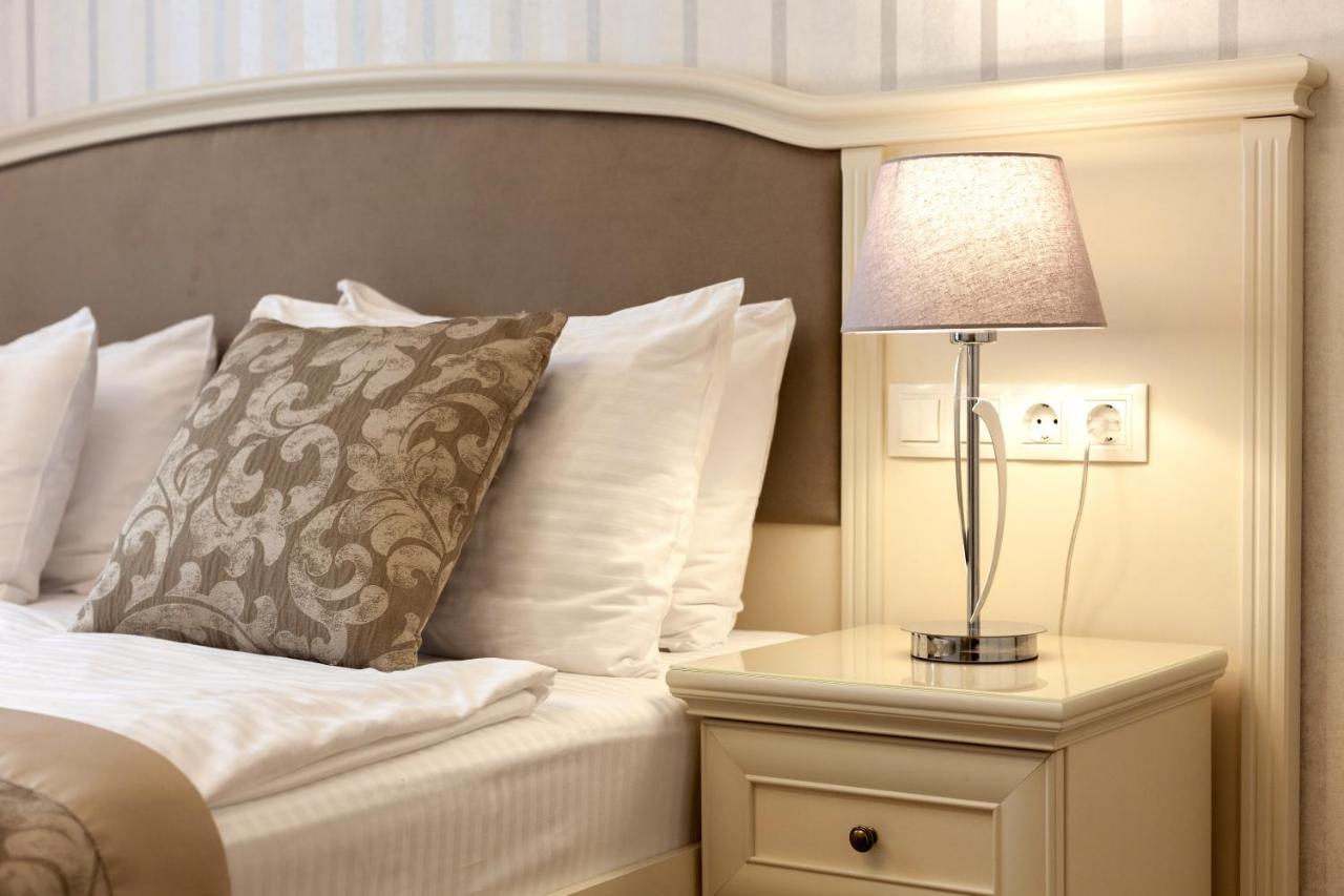 Royal Mini-Apart Hotel On Rynok Square Lviv Luaran gambar