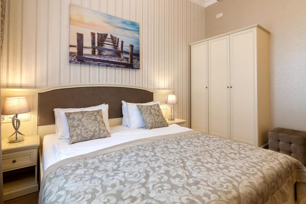 Royal Mini-Apart Hotel On Rynok Square Lviv Luaran gambar